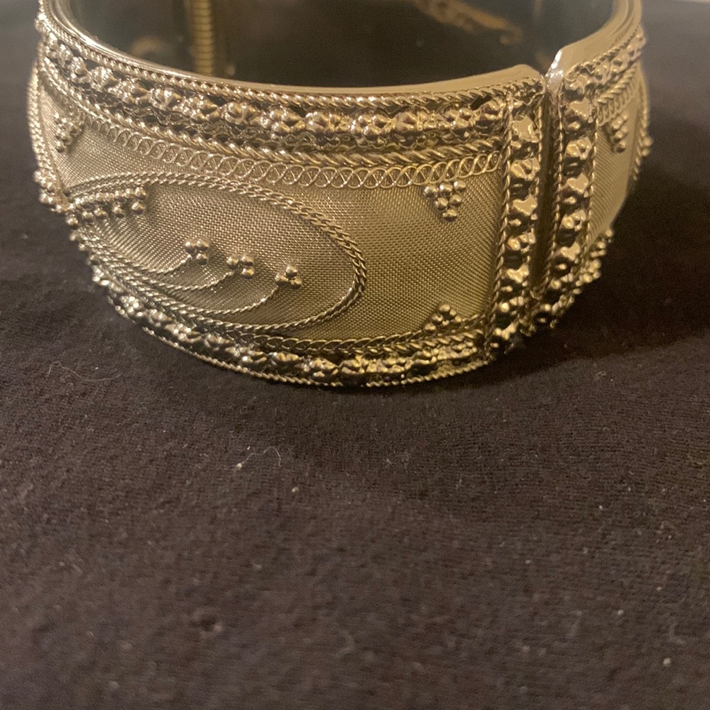 Gorgeous Stylish Wide Silver‎ Spring Closure Bangle FASHION Bracelet